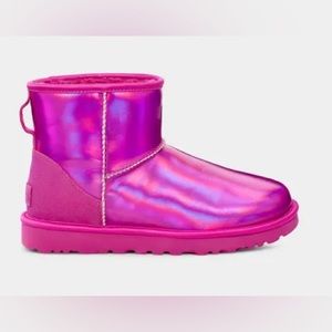 NEW UGG Classic Short Boots Pink iridescent size 8